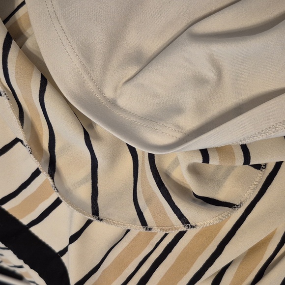 Semiformal Mini Dress w/ Classic Pattern - Picture 4 of 5